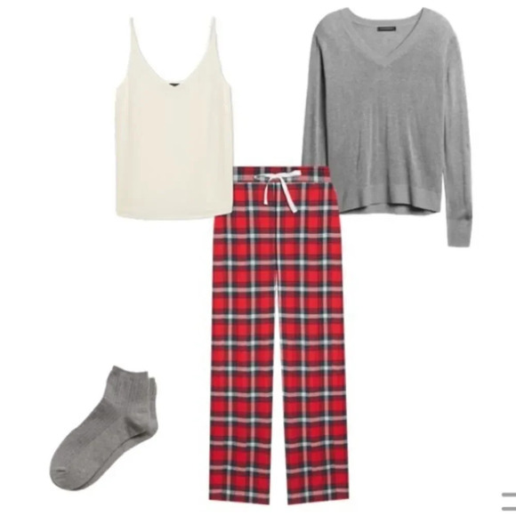 Banana Republic V-Neck Sweater - Picture 5 of 11